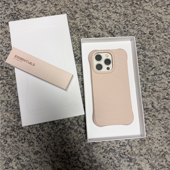 Casetify Ripple Case - Beige - Picture 4 of 5